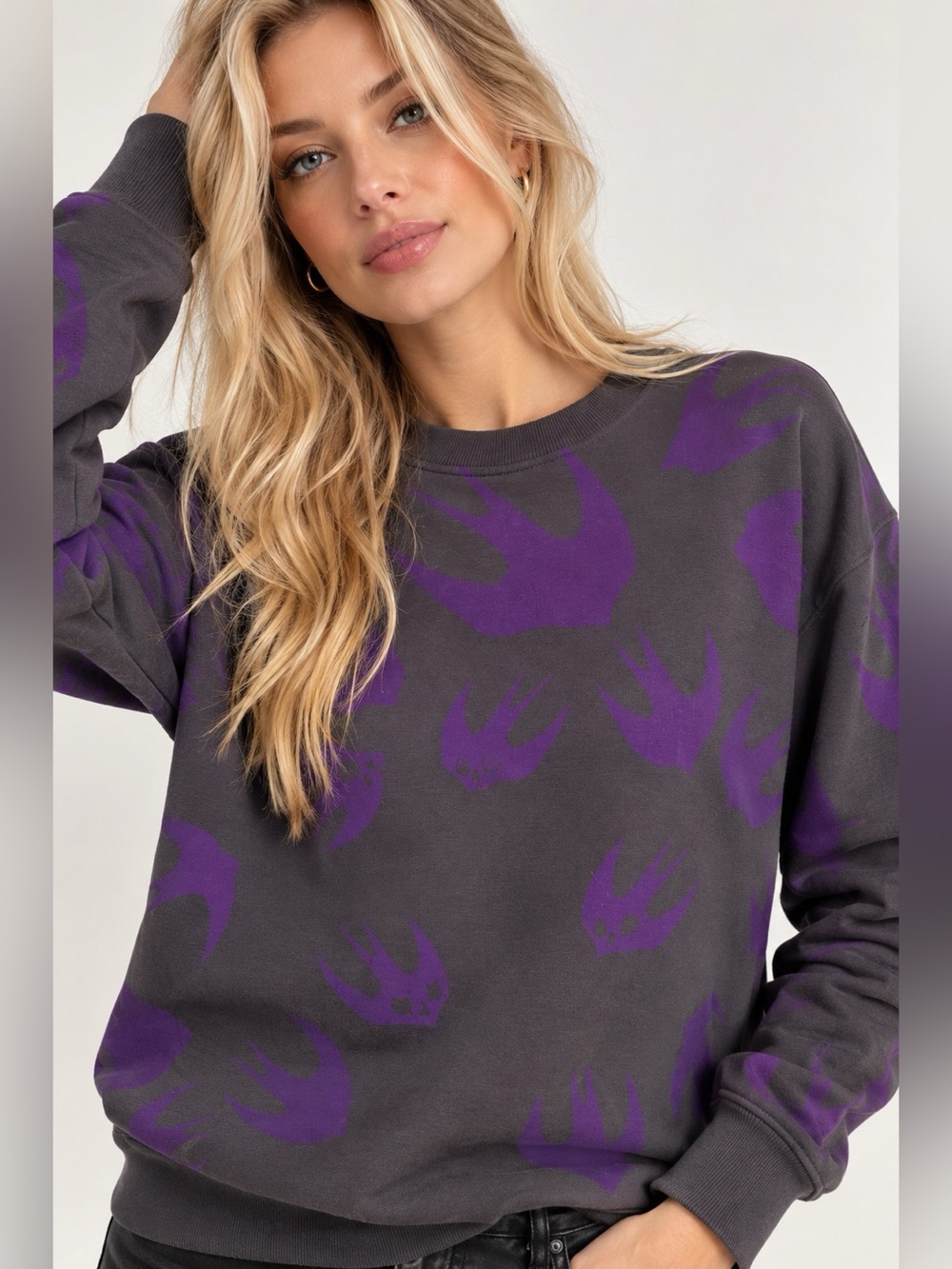 McQ Alexander McQueen Purple Swallow Print Gray Sweatshirt